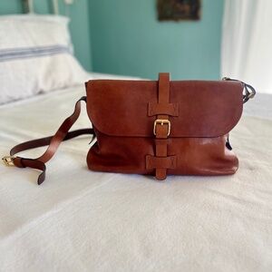 BARANTANI Italian-Made Brown Leather Messenger Bag